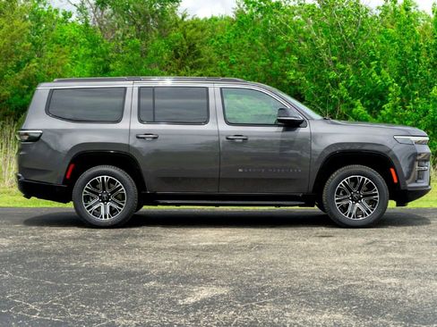 New 2026 Jeep Grand Wagoneer 2WD image 5