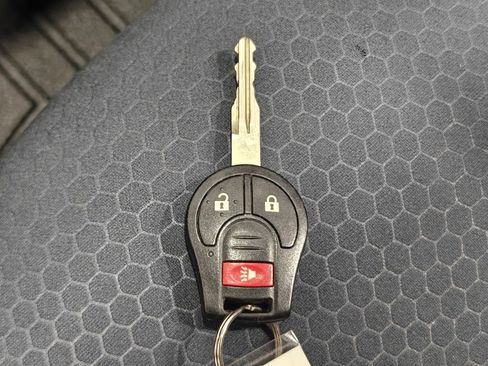 Used 2014 Nissan Juke SV AWD/4WD image 12