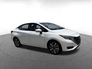 Used 2025 Nissan Versa SV FWD video 2