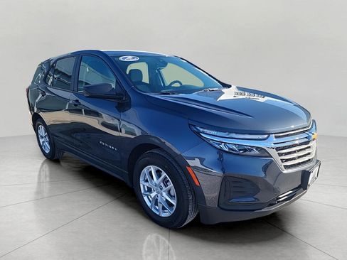 Used 2022 Chevrolet Equinox LS w/ LS Convenience Package image 1