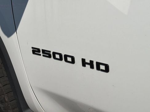 Used 2022 Chevrolet Silverado 2500 LT w/ Z71 Sport Edition AWD/4WD image 16