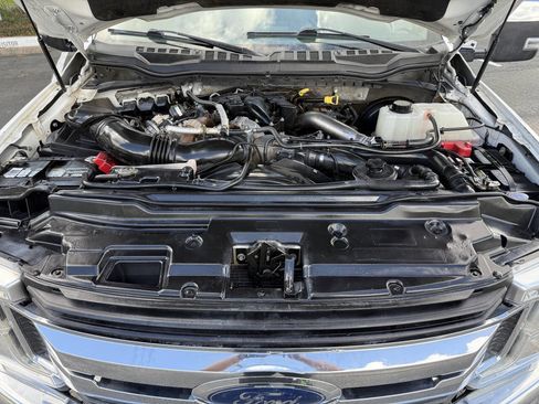 Used 2019 Ford F250 XLT w/ XLT Premium Package image 54