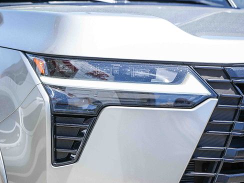Used 2025 Lexus GX 550 AWD/4WD image 5