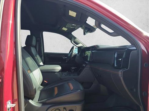 Used 2025 GMC Sierra 1500 AT4 w/ AT4 Premium Package image 17