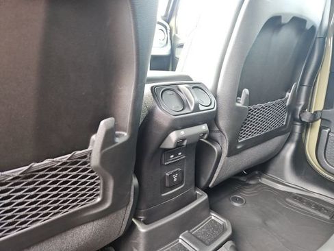 New 2025 Jeep Wrangler Unlimited Rubicon 392 image 28