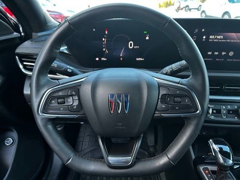 Used 2024 Buick Envista Sport Touring w/ Convenience I Package image 16