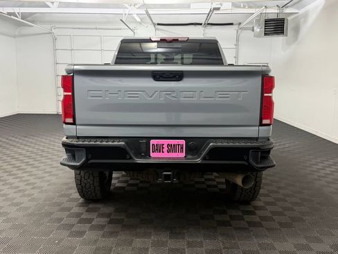 Used 2025 Chevrolet Silverado 2500 ZR2 w/ Technology Package AWD/4WD image 9