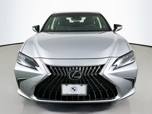 Used 2024 Lexus ES 350 Ultra Luxury w/ Accessory Package (Z2) image 2