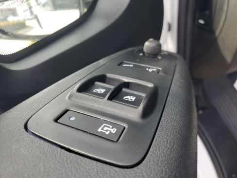 Used 2025 RAM ProMaster 2500 w/ Convenience Group FWD image 18