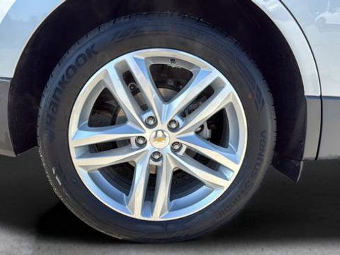 Used 2020 Chevrolet Equinox Premier AWD/4WD image 26