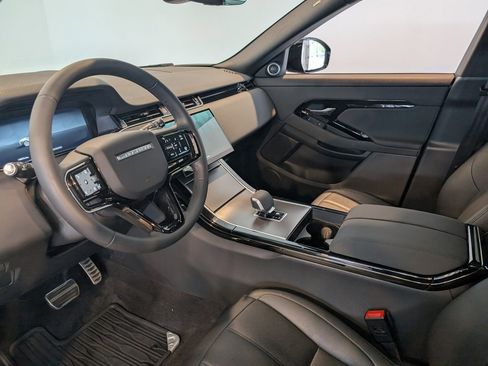 Used 2024 Land Rover Range Rover Evoque Dynamic SE image 15