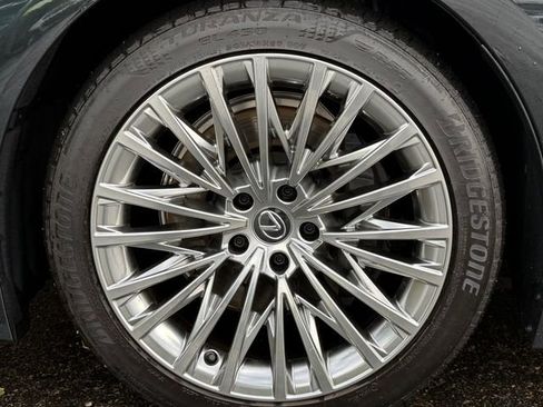 Certified 2024 Lexus LS 500 AWD image 16