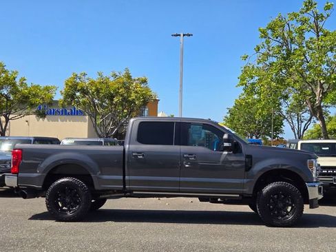 Certified 2018 Ford F250 Lariat w/ Lariat Ultimate Package AWD/4WD image 6