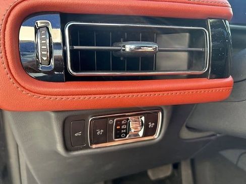 New 2026 Lincoln Aviator Reserve AWD/4WD image 13
