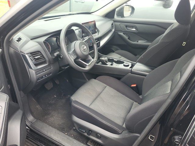 Used 2024 Nissan Rogue SV AWD/4WD image 5