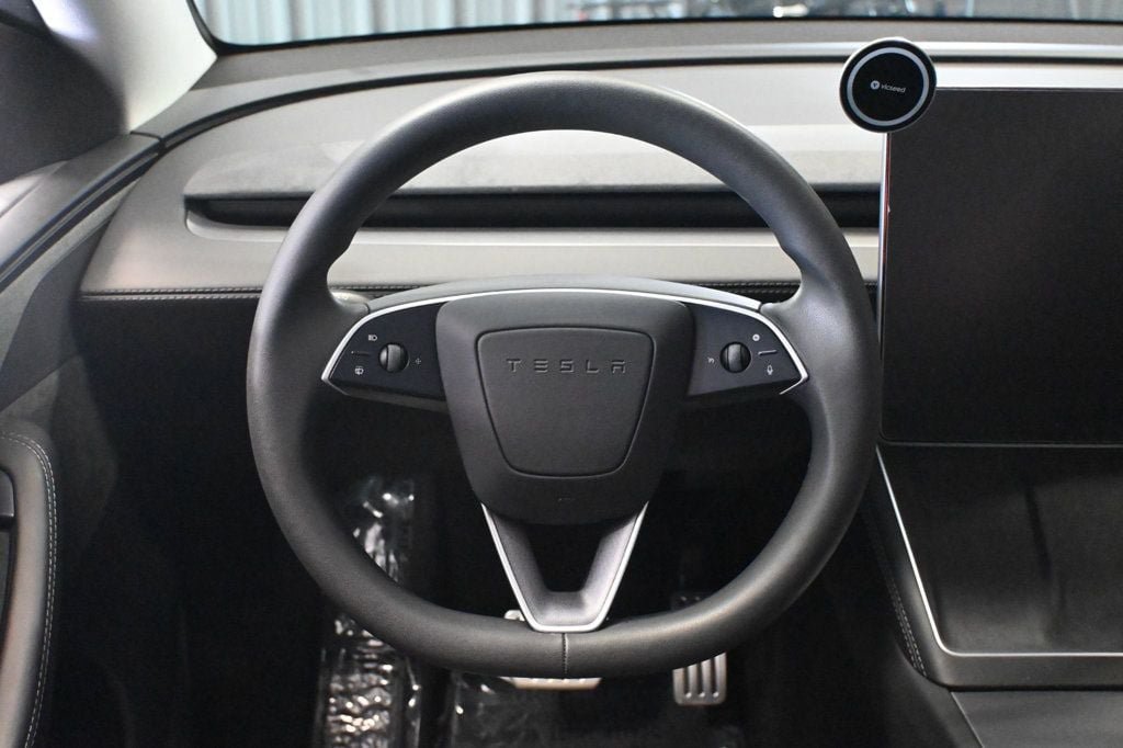 Used 2026 Tesla Model Y Long Range AWD/4WD image 32