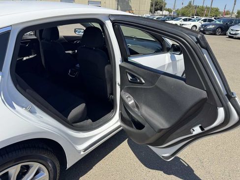 Used 2019 Chevrolet Malibu LT FWD image 18