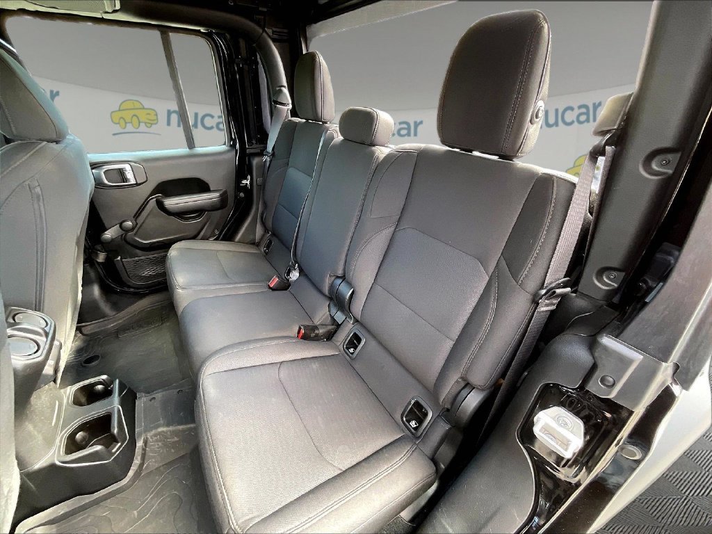 Used 2023 Jeep Gladiator Sport AWD/4WD image 14