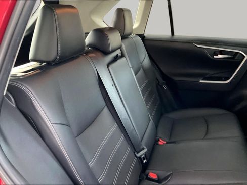 Used 2019 Toyota RAV4 Limited w/ Cold Weather Package FWD image 20