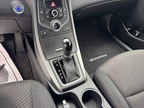 Used 2016 Hyundai Elantra Value Edition FWD image 12