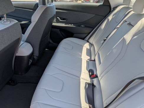 New 2026 Hyundai Elantra Limited FWD image 8