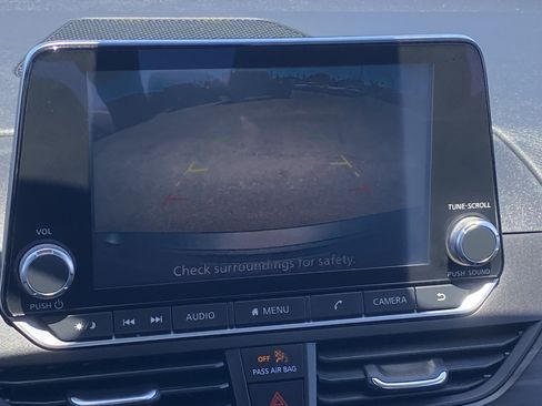 Used 2024 Nissan Altima 2.5 SV FWD image 24