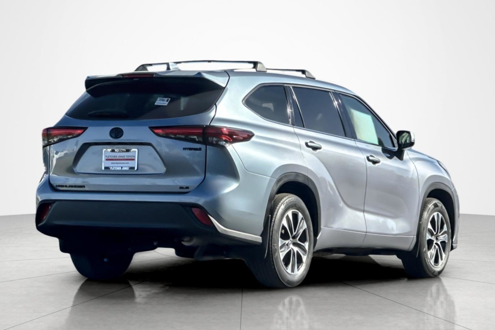 Certified 2022 Toyota Highlander XLE FWD image 5