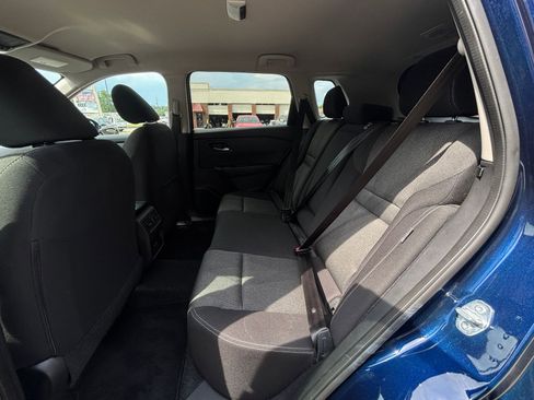 Used 2025 Nissan Rogue SV FWD image 28