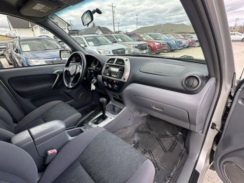 Used 2001 Toyota RAV4 2WD image 16