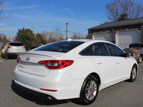 Used 2017 Hyundai Sonata SE image 5