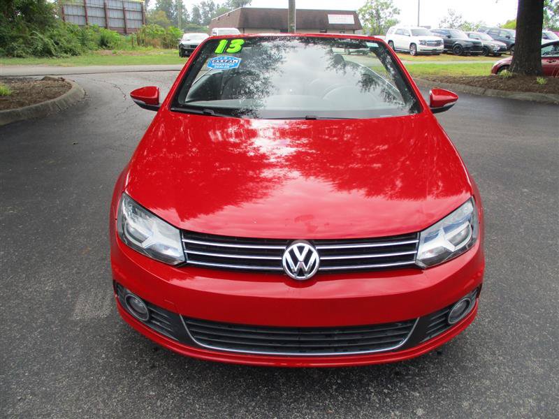 Used 2013 Volkswagen Eos Komfort FWD image 2