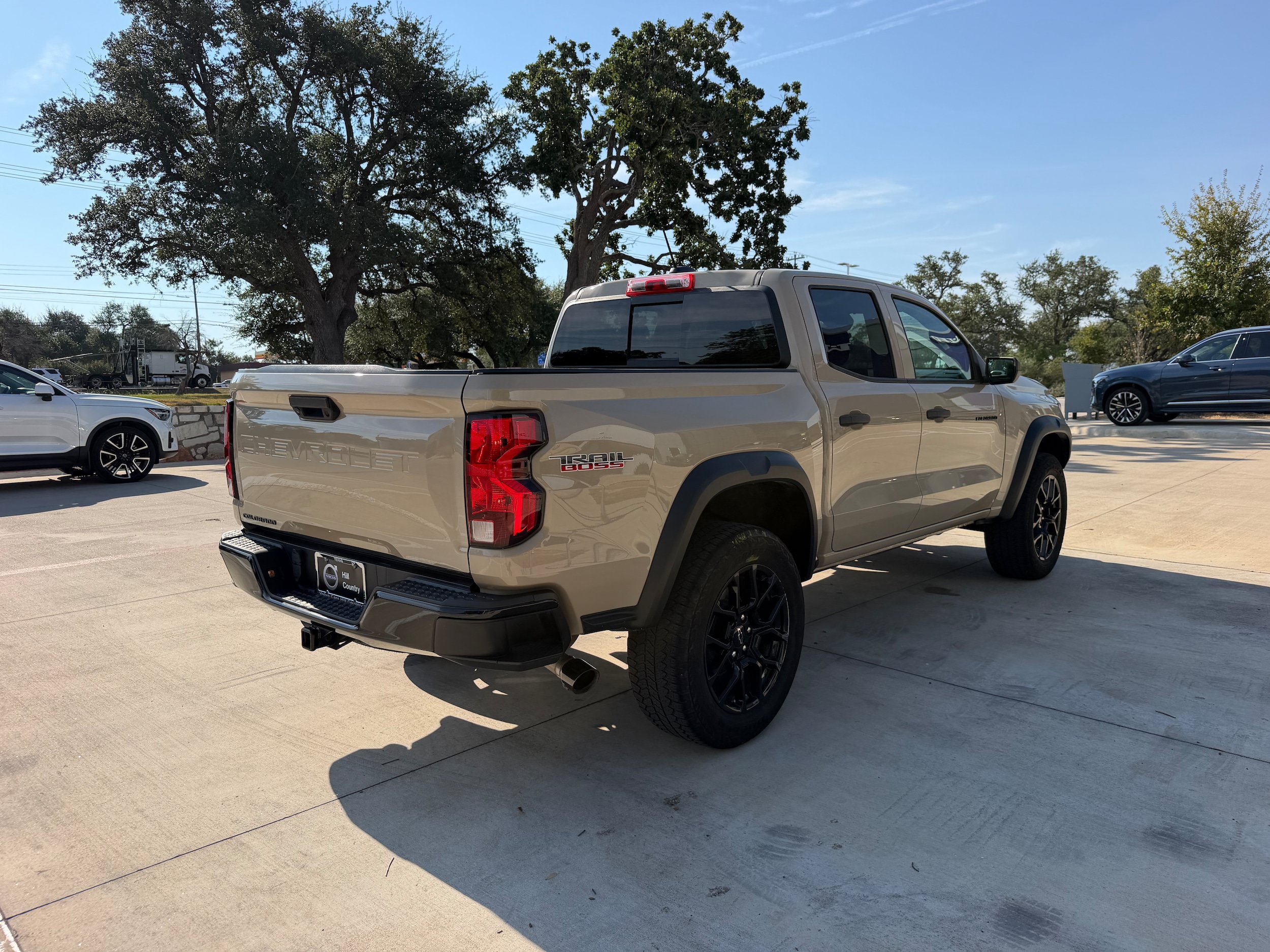 Used 2023 Chevrolet Colorado Trail Boss w/ LPO, Dark Essentials Package AWD/4WD image 6