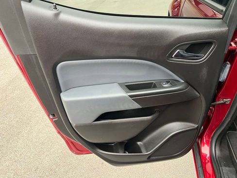 Used 2018 Chevrolet Colorado Z71 image 16