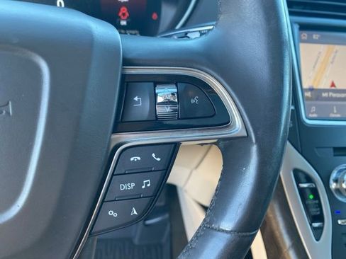 Used 2020 Lincoln Nautilus Reserve image 19