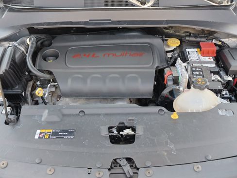 Used 2022 Jeep Compass Latitude image 34