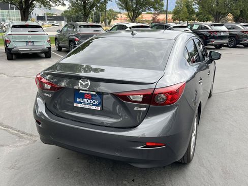Used 2016 MAZDA MAZDA3 i Touring w/ Popular Equipment Package FWD image 8