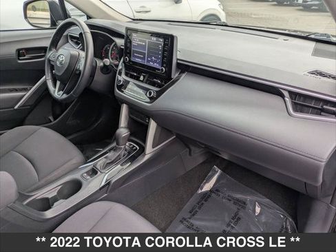 Used 2022 Toyota Corolla Cross LE w/ Moonroof Package AWD/4WD image 22