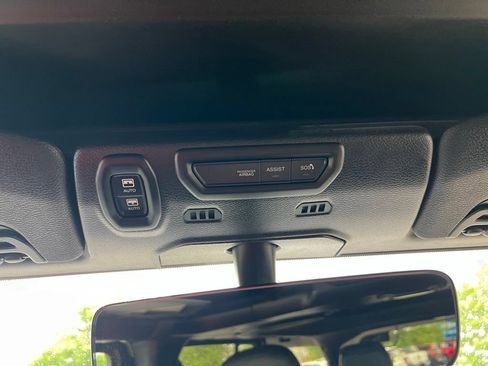 Used 2021 Jeep Wrangler Unlimited Sahara AWD/4WD image 37