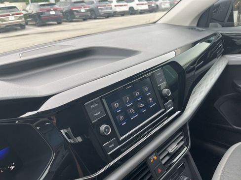 Used 2022 Volkswagen Taos S FWD image 21