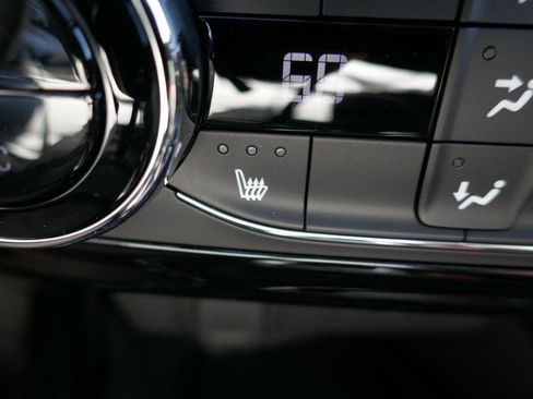 New 2026 Chevrolet Trax RS w/ Sunroof Package image 16