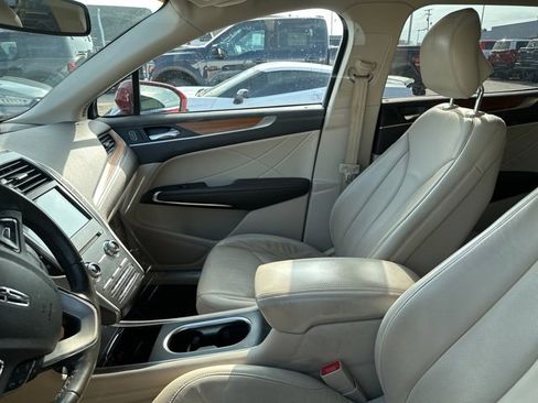 Used 2019 Lincoln MKC Select w/ Select Plus Package image 14