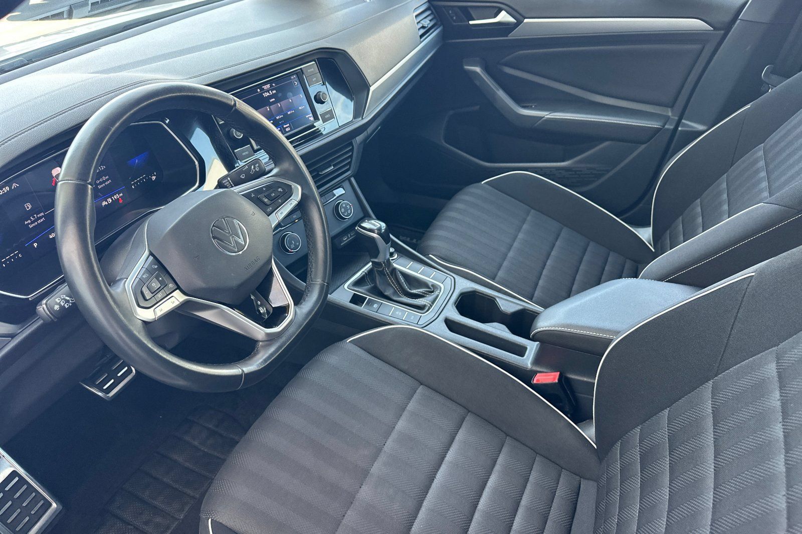 Used 2023 Volkswagen Jetta Sport FWD image 11