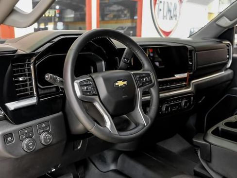 Used 2026 Chevrolet Silverado 2500 LT AWD/4WD image 18