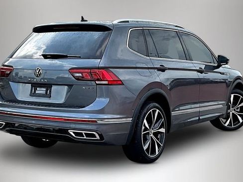 Certified 2024 Volkswagen Tiguan SEL R-Line AWD/4WD image 7