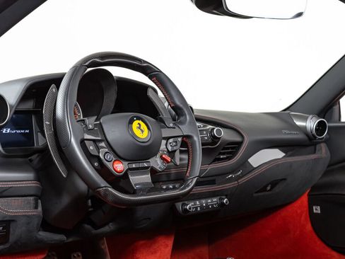 Certified 2021 Ferrari F8 Tributo RWD image 29