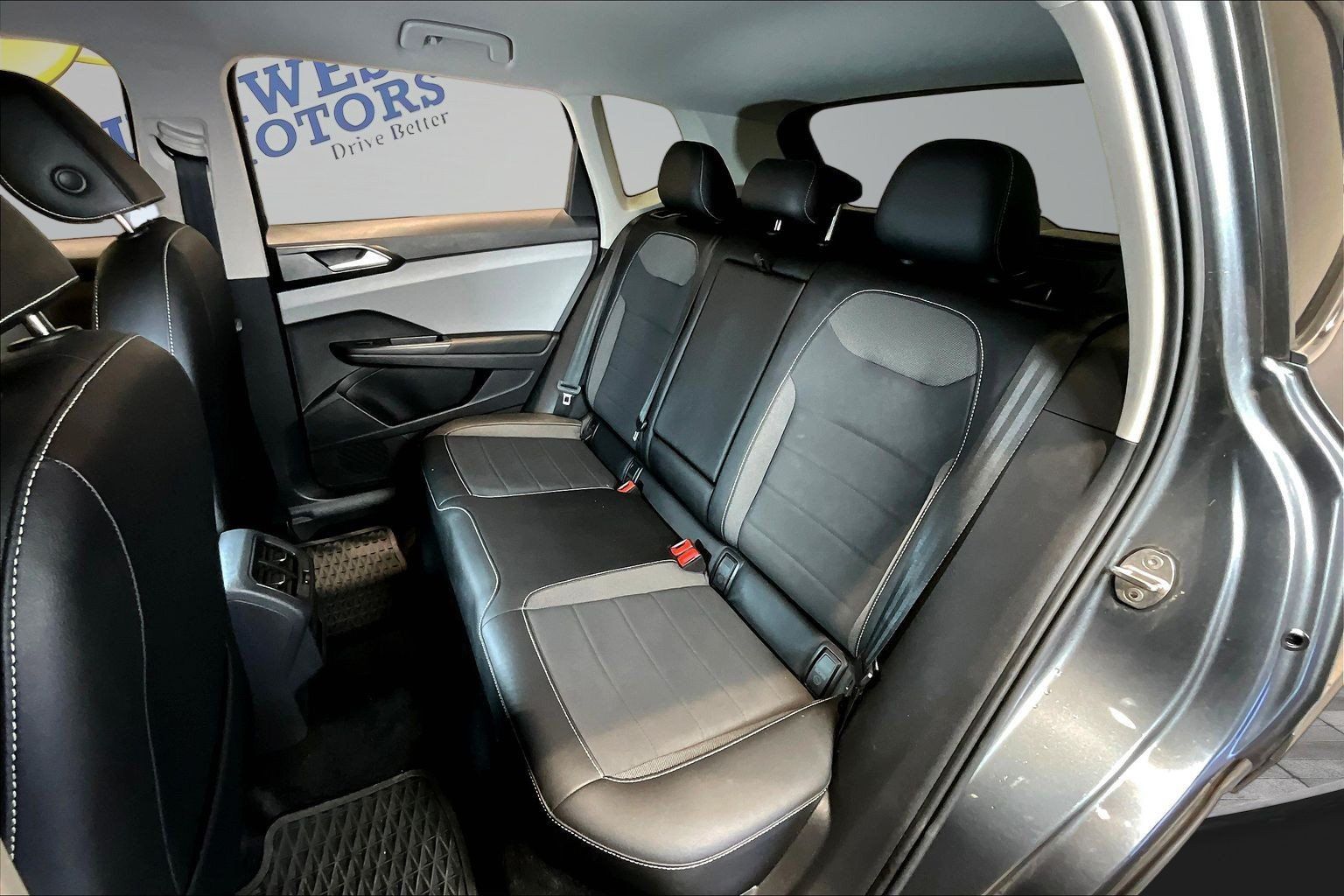 Used 2022 Volkswagen Taos SE FWD image 22