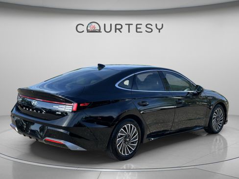 Certified 2025 Hyundai Sonata SEL FWD image 5