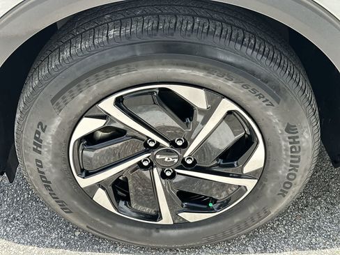 Used 2023 Kia Sportage LX AWD/4WD image 13