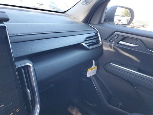 New 2026 GMC Acadia Elevation image 25