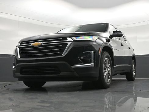 Used 2023 Chevrolet Traverse LT FWD image 31